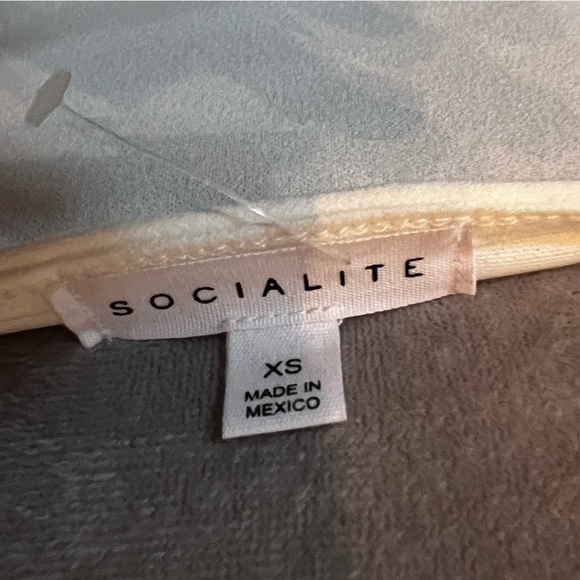 NWOT Socialite Scallop Neckline Dress, White, XS - Picture 4 of 5